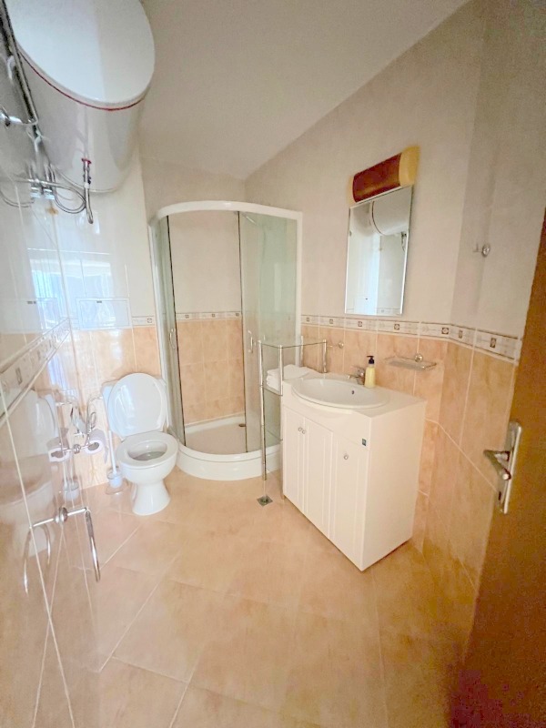 Продава МНОГОСТАЕН, гр. Бургас, Сарафово, снимка 6 - Апартаменти - 52612901