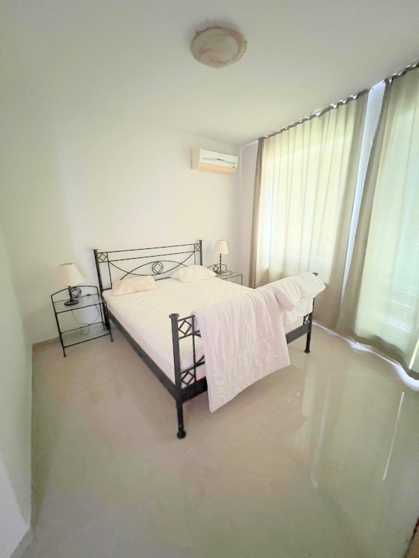 Продава МНОГОСТАЕН, гр. Бургас, Сарафово, снимка 5 - Апартаменти - 52612901