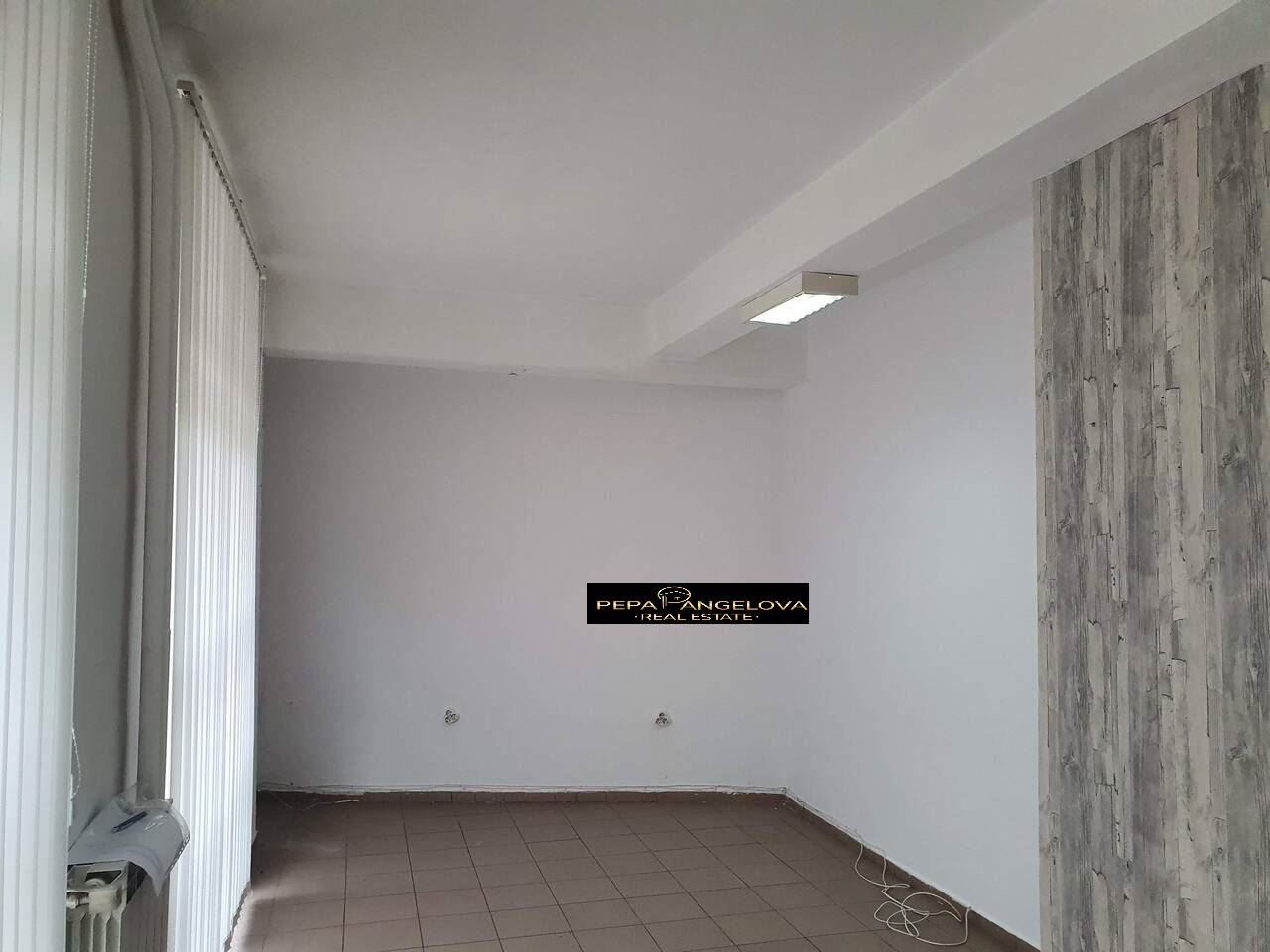 Продава ОФИС, гр. Пловдив, Център, снимка 4 - Офиси - 54999424