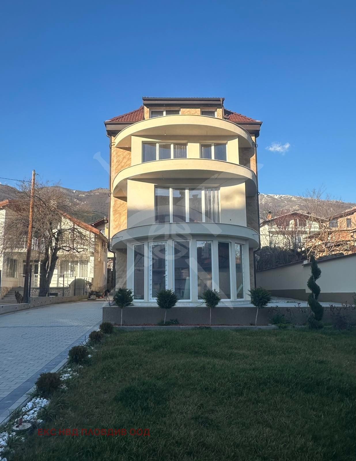 Продава КЪЩА, гр. Карлово, област Пловдив, снимка 2 - Къщи - 54022762