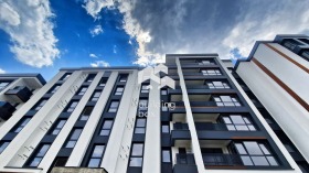 1 quarto Trakiia, Plovdiv