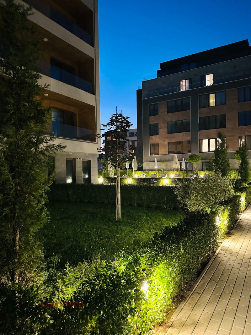 Продава  3-стаен град Перник , Изток , 93 кв.м | 40988235 - изображение [17]