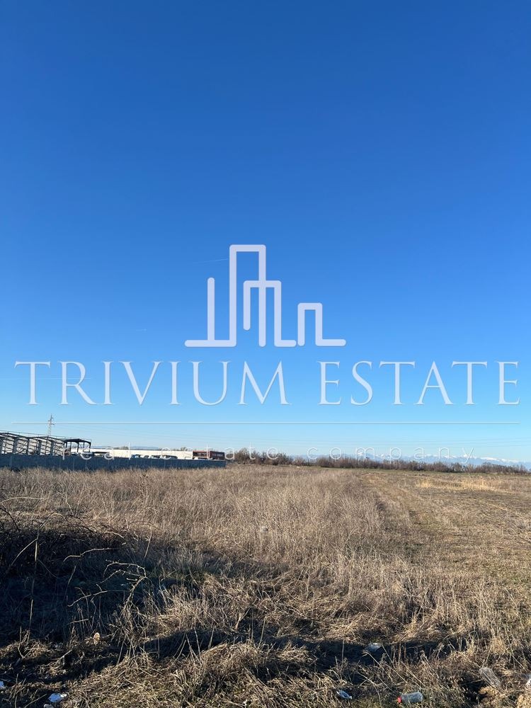 Продава ПАРЦЕЛ, с. Царацово, област Пловдив