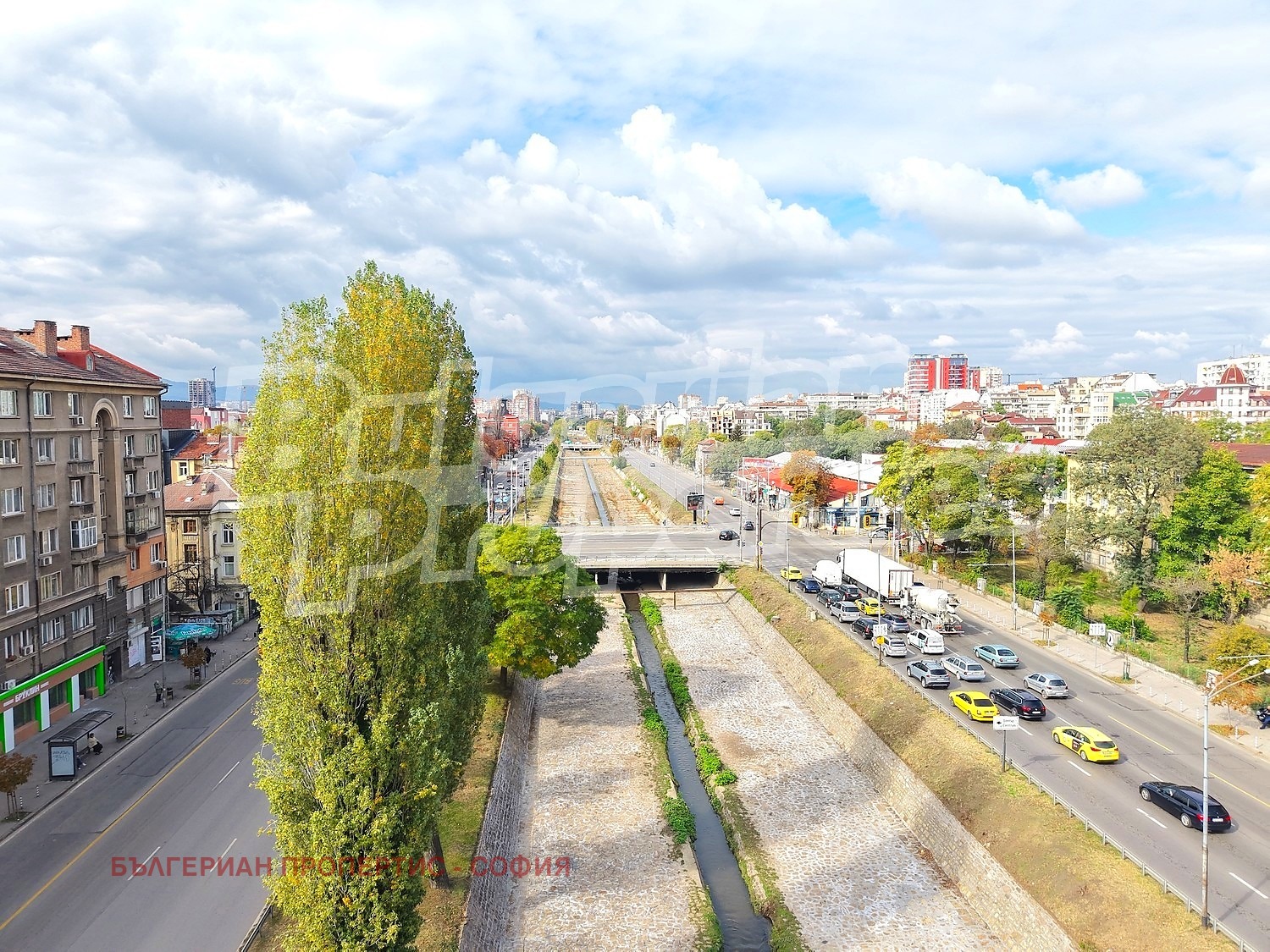 Продава 2-СТАЕН, гр. София, Център