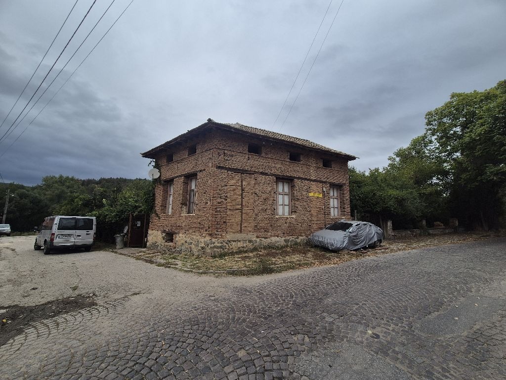 Продава КЪЩА, гр. Панагюрище, област Пазарджик, снимка 2 - Къщи - 51891214