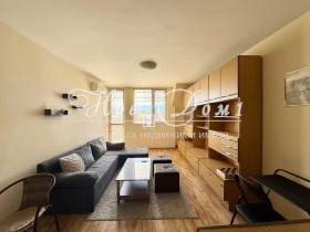 1 chambre Hristo Smirnenski, Plovdiv