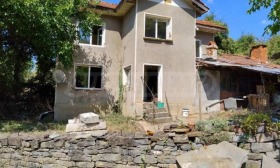 Huis Apriltsi, regio Lovetsj