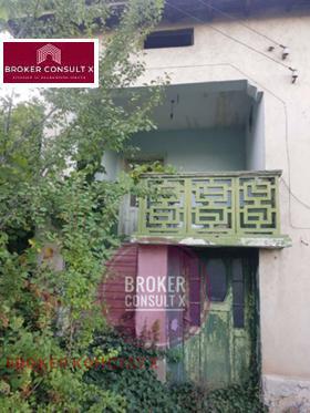 Продажба на имоти в с. Челопек, област Враца - изображение 1 