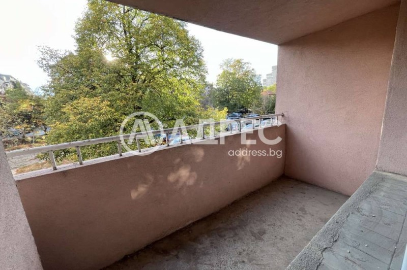 Продава 3-СТАЕН, гр. София, Хиподрума, снимка 2 - Апартаменти - 52687385