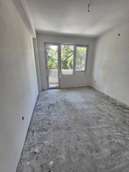 Продава МНОГОСТАЕН, гр. Бургас, Лазур, снимка 3 - Апартаменти - 52665307