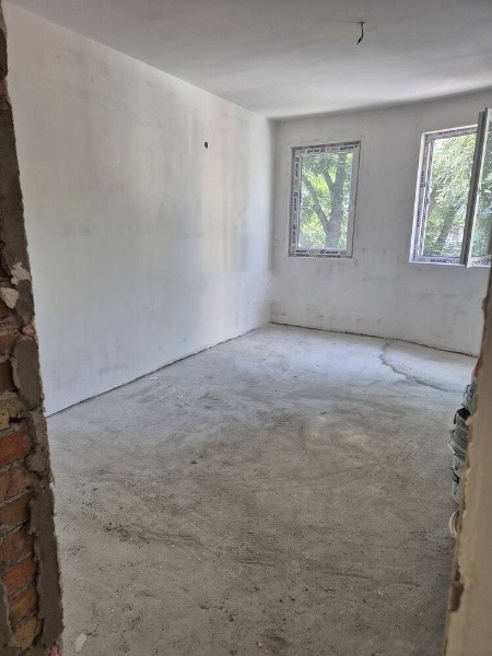 Продава МНОГОСТАЕН, гр. Бургас, Лазур