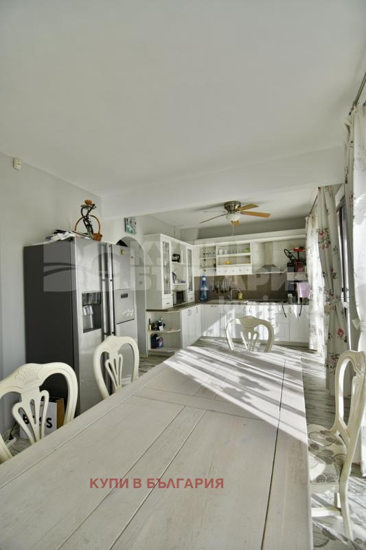 Til salg  Hus Varna , m-t Alen mak , 273 kvm | 82933186 - billede [2]