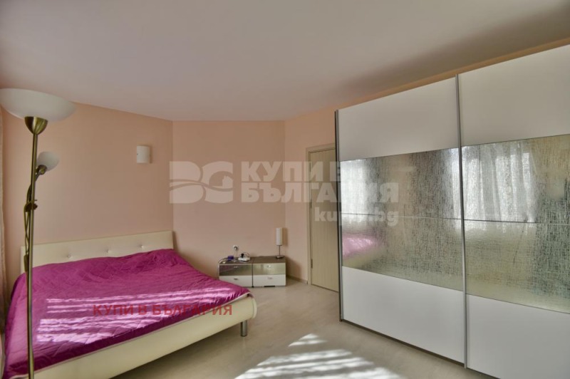Til salg  Hus Varna , m-t Alen mak , 273 kvm | 82933186 - billede [10]