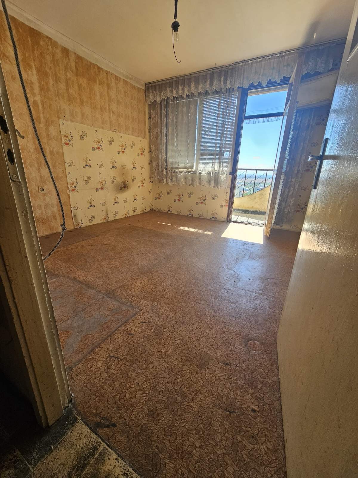 Продава 2-СТАЕН, гр. Стара Загора, Три чучура - юг