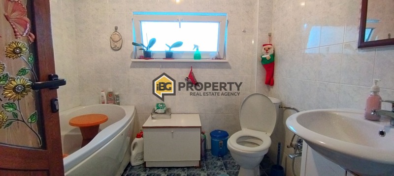 Продава КЪЩА, гр. Бяла, област Варна, снимка 7 - Къщи - 53437928