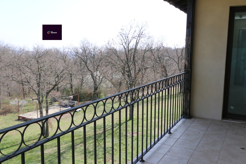 Продава 3-СТАЕН в област Варна, с. Приселци - 141 кв.м / 182 000 € » 355 961.06 лв., РОНЕВА