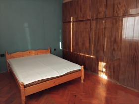 2 Schlafzimmer Zentar, Ruse 7