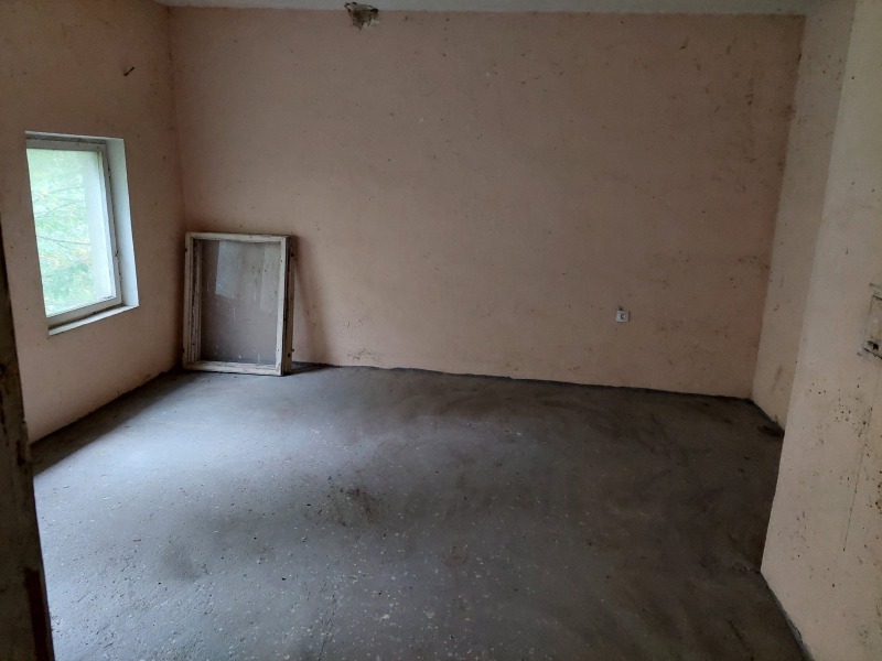 Продава БИЗНЕС ИМОТ, с. Риш, област Шумен, снимка 10 - Други - 39816521