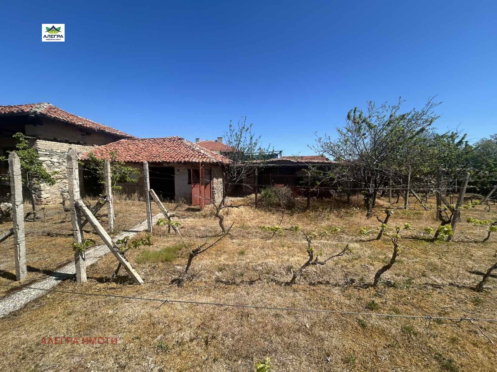 Продава ПАРЦЕЛ, с. Виноградец, област Пазарджик