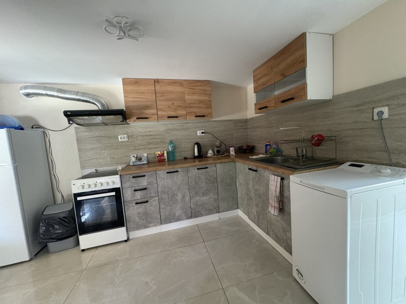 Продава КЪЩА в област Шумен, с. Веселиново - 116 кв.м / 26 000 € » 50 851.58 лв., АДРЕС НЕДВИЖИМИ ИМОТИ - КАНТОРА ШУМЕН