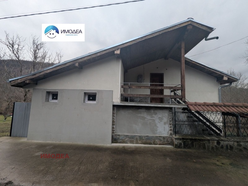 Продава КЪЩА, с. Шодековци, област Велико Търново, снимка 2 - Къщи - 53388276