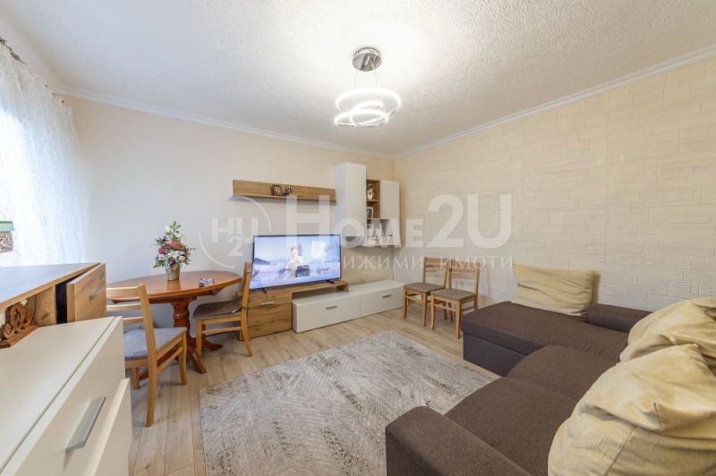 Продава КЪЩА, гр. Аксаково, област Варна, снимка 7 - Къщи - 52706565