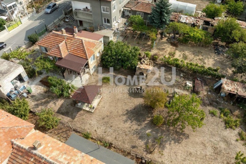 Продава КЪЩА, гр. Аксаково, област Варна