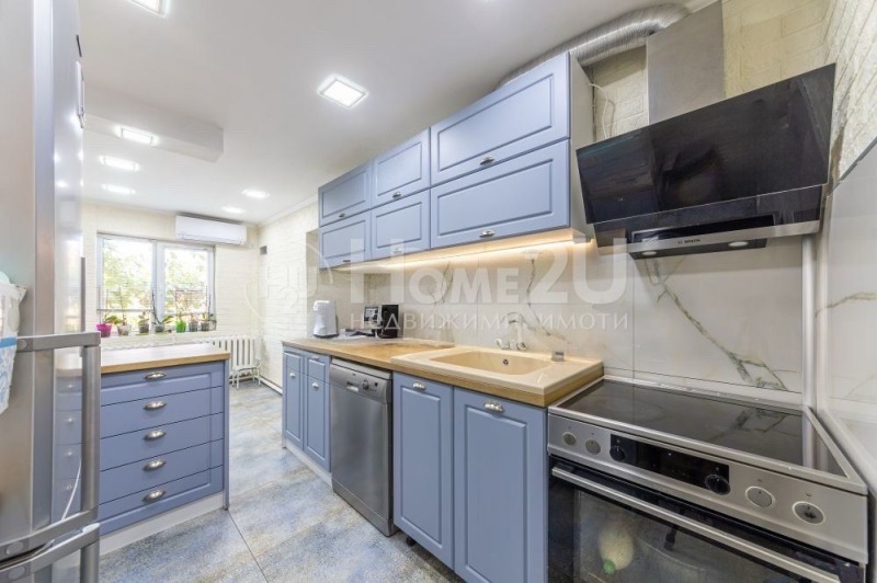 Продава КЪЩА, гр. Аксаково, област Варна, снимка 4 - Къщи - 52706565