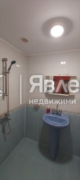 Продава КЪЩА, с. Стожер, област Добрич, снимка 8 - Къщи - 55106872