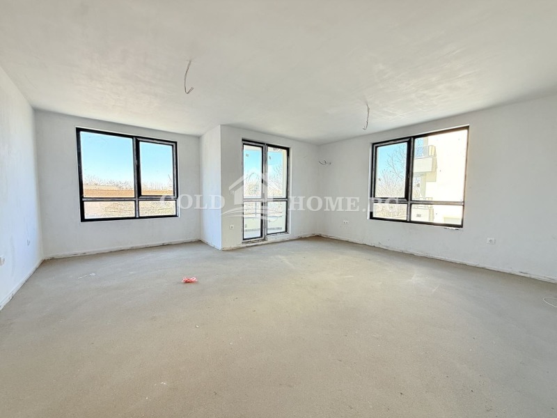 En venta  2 dormitorios Plovdiv , Jristo Smirnenski , 108 metros cuadrados | 71566055