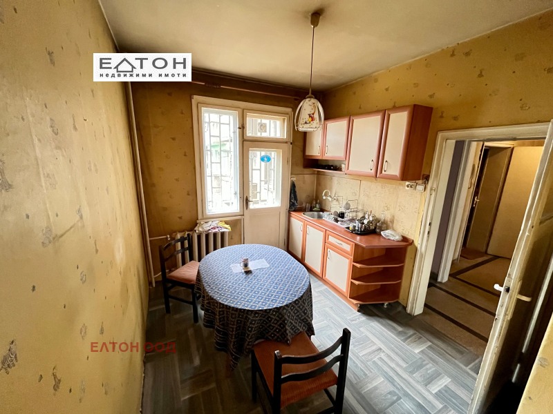 Продава 3-СТАЕН, гр. София, Яворов, снимка 9 - Апартаменти - 53564067