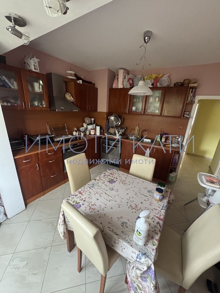 Продава 3-СТАЕН, гр. Перник, Изток, снимка 5 - Апартаменти - 56524365