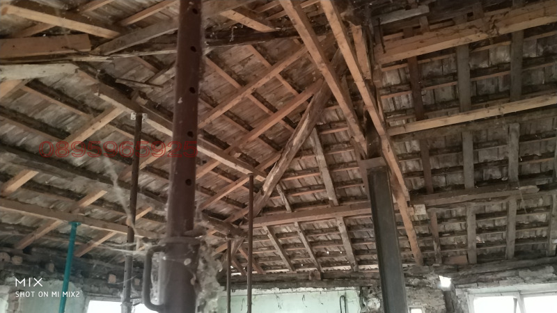 Продава КЪЩА, гр. Ловеч, Вароша, снимка 8 - Къщи - 52772639