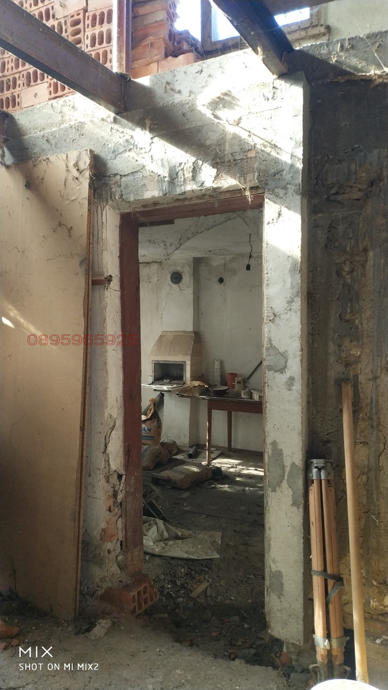 Продава КЪЩА, гр. Ловеч, Вароша, снимка 10 - Къщи - 52772639