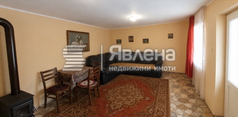 Продава КЪЩА, с. Стожер, област Добрич, снимка 3 - Къщи - 55106872