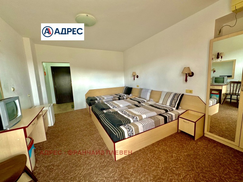 Продава ХОТЕЛ, с. Типченица, област Враца, снимка 10 - Хотели - 52600335