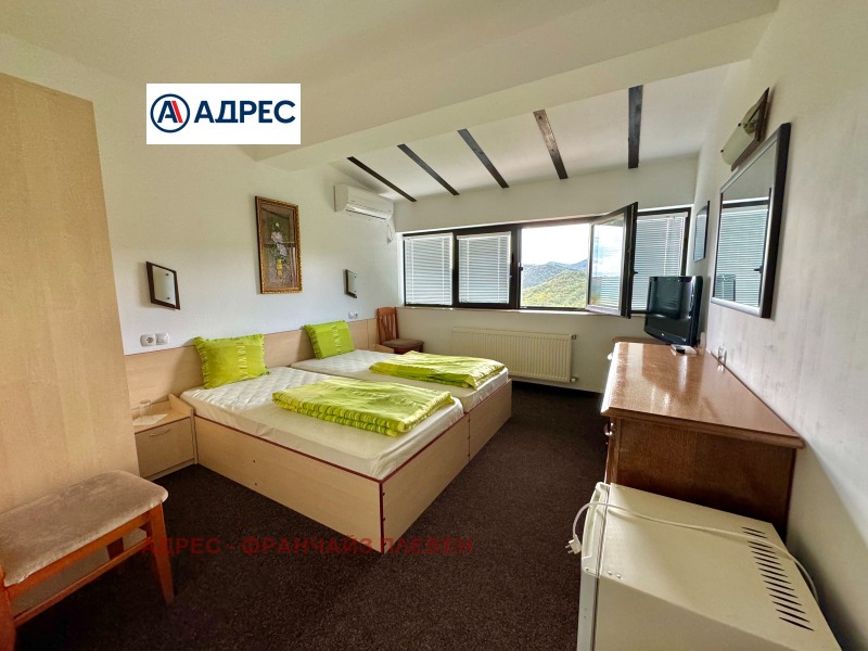 Продава ХОТЕЛ, с. Типченица, област Враца, снимка 6 - Хотели - 52600335