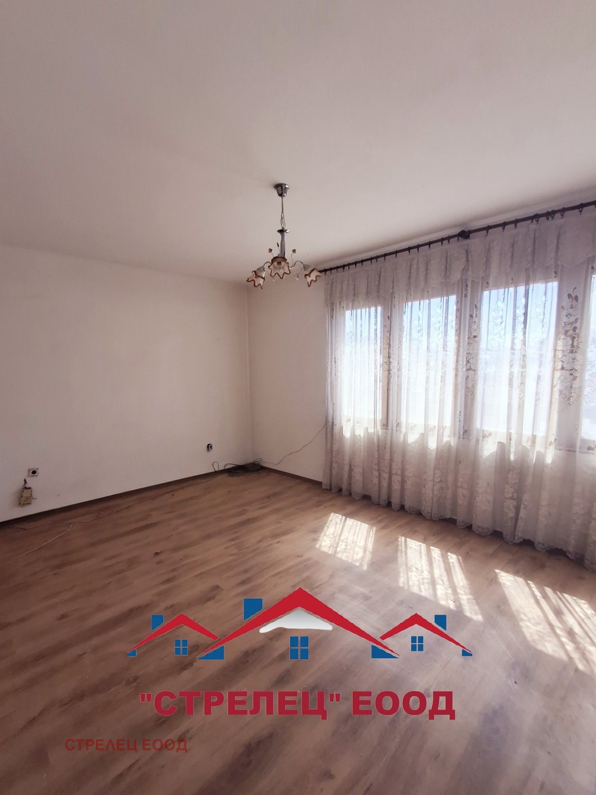 Продава 3-СТАЕН, гр. Добрич, Автогара, снимка 3 - Апартаменти - 54752405
