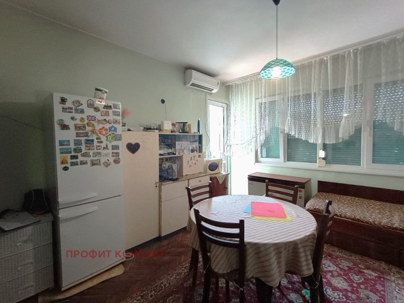 Продава МНОГОСТАЕН в град Велико Търново, Център - 126 кв.м / 165 000 € » 322 711.95 лв., ПРОФИТ КОНСУЛТ