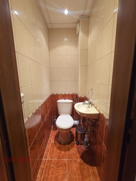 2 chambres Kolhozen pazar, Varna 6