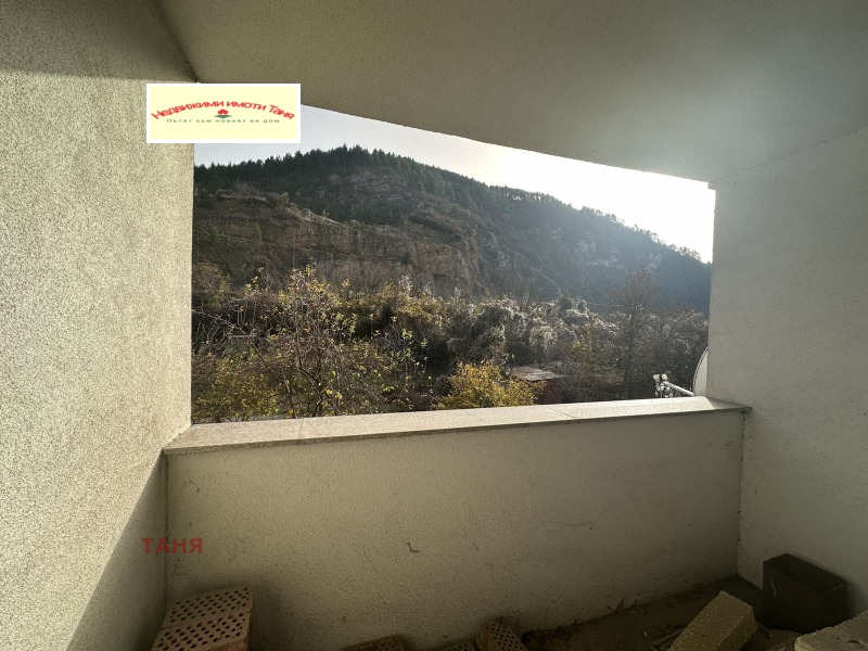 Продава 2-СТАЕН, гр. Перник, Център