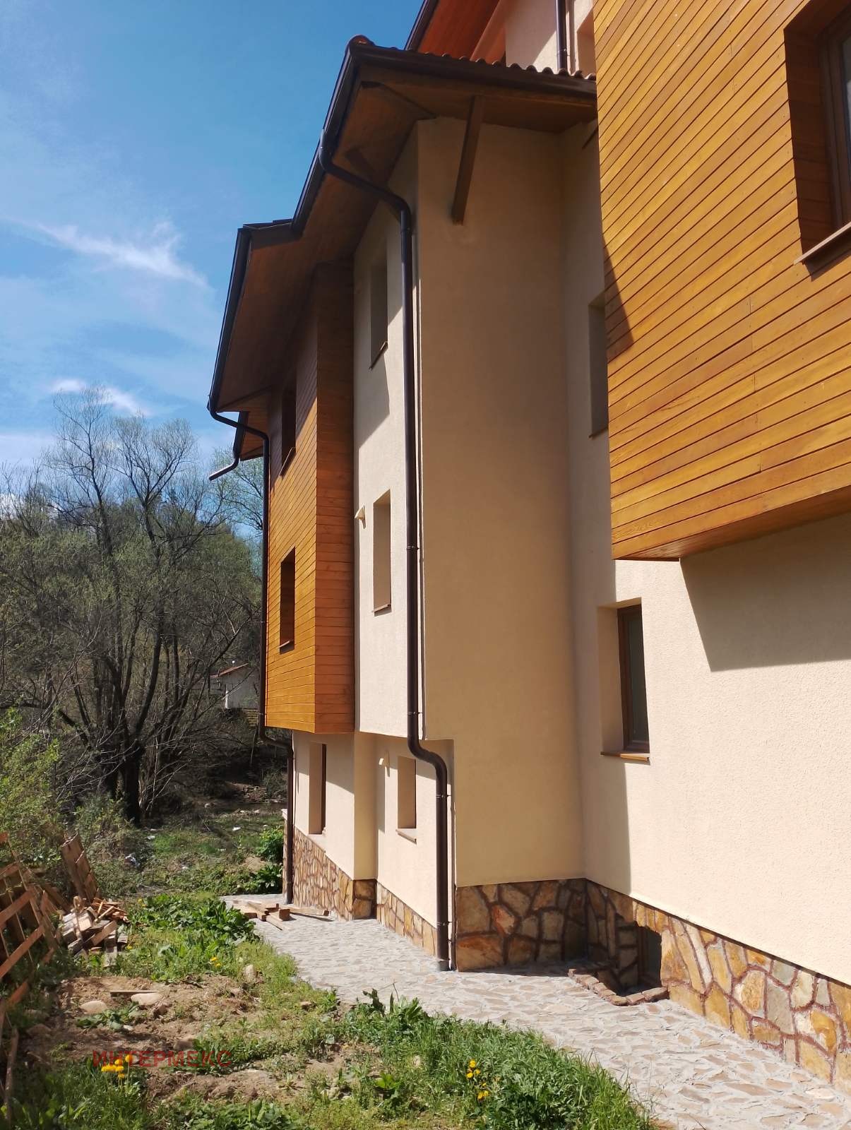 Продава ХОТЕЛ, с. Рибарица, област Ловеч, снимка 3 - Хотели - 56079228