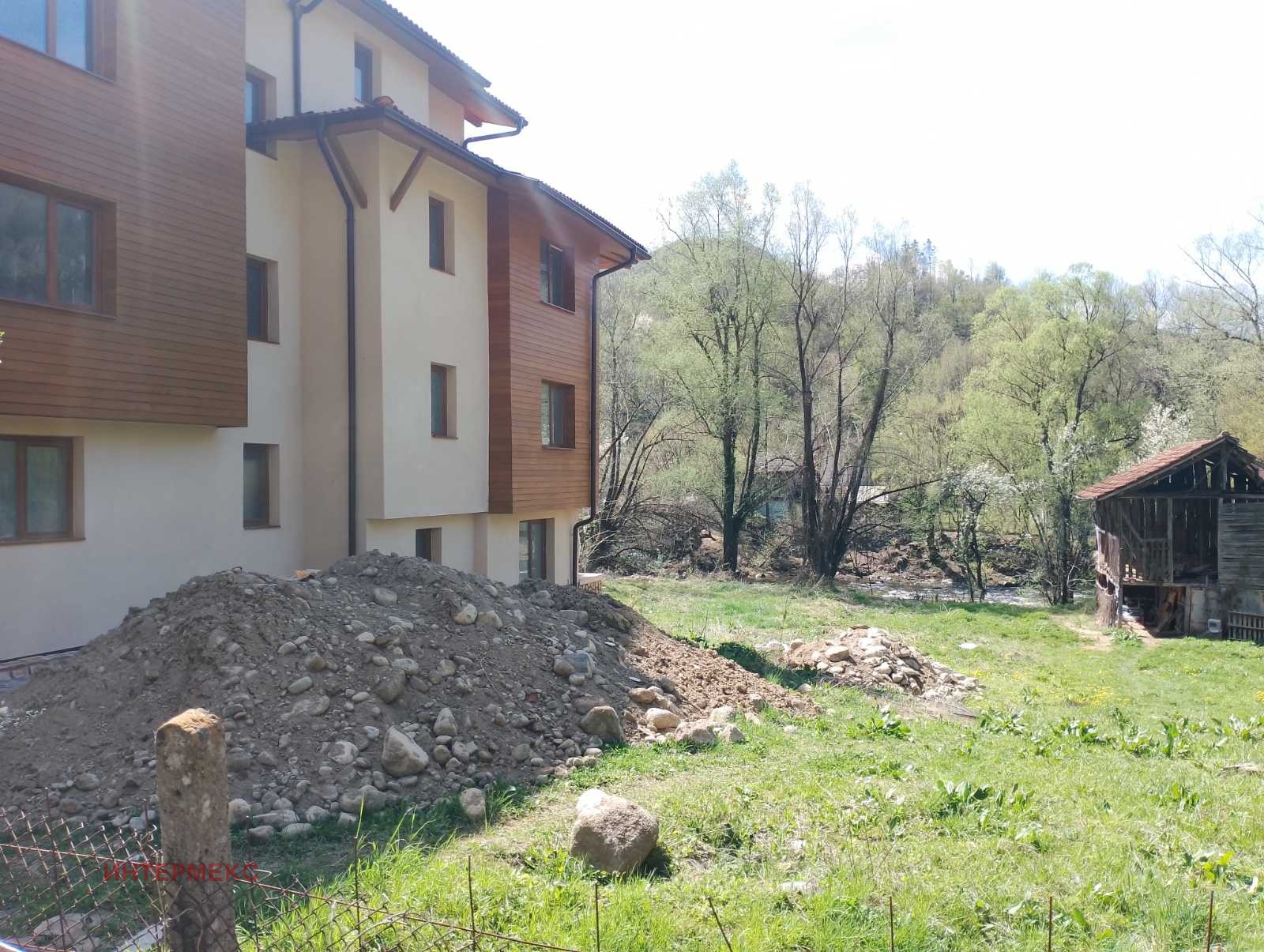 Продава ХОТЕЛ, с. Рибарица, област Ловеч, снимка 6 - Хотели - 56079228