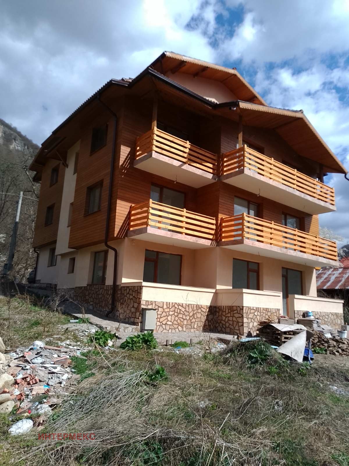 Продава ХОТЕЛ, с. Рибарица, област Ловеч, снимка 12 - Хотели - 56079228