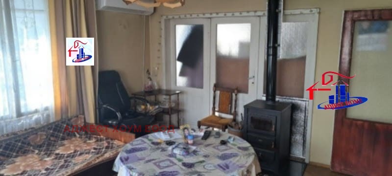 Продава МНОГОСТАЕН, гр. Шумен, Куршун чешма, снимка 5 - Апартаменти - 52531134