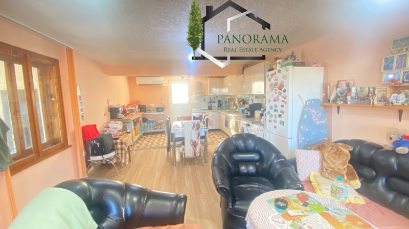 Продава КЪЩА в град Шумен, Дивдядово - 210 кв.м / 168 726.32 € » 330 000 лв., ПАНОРАМА