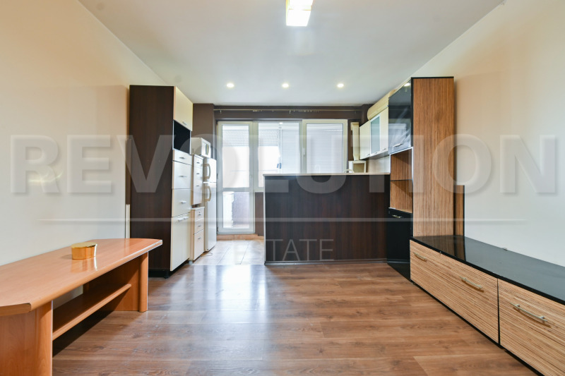Продава  2-стаен, град София, Надежда 1 •  113 000 EUR • ID 73787688 — holmes.bg - [1] 