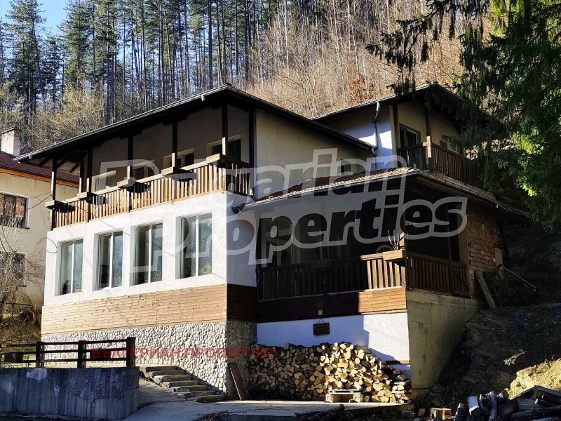 Na prodej  Dům oblast Loveč , Šipkovo , 282 m2 | 49581833