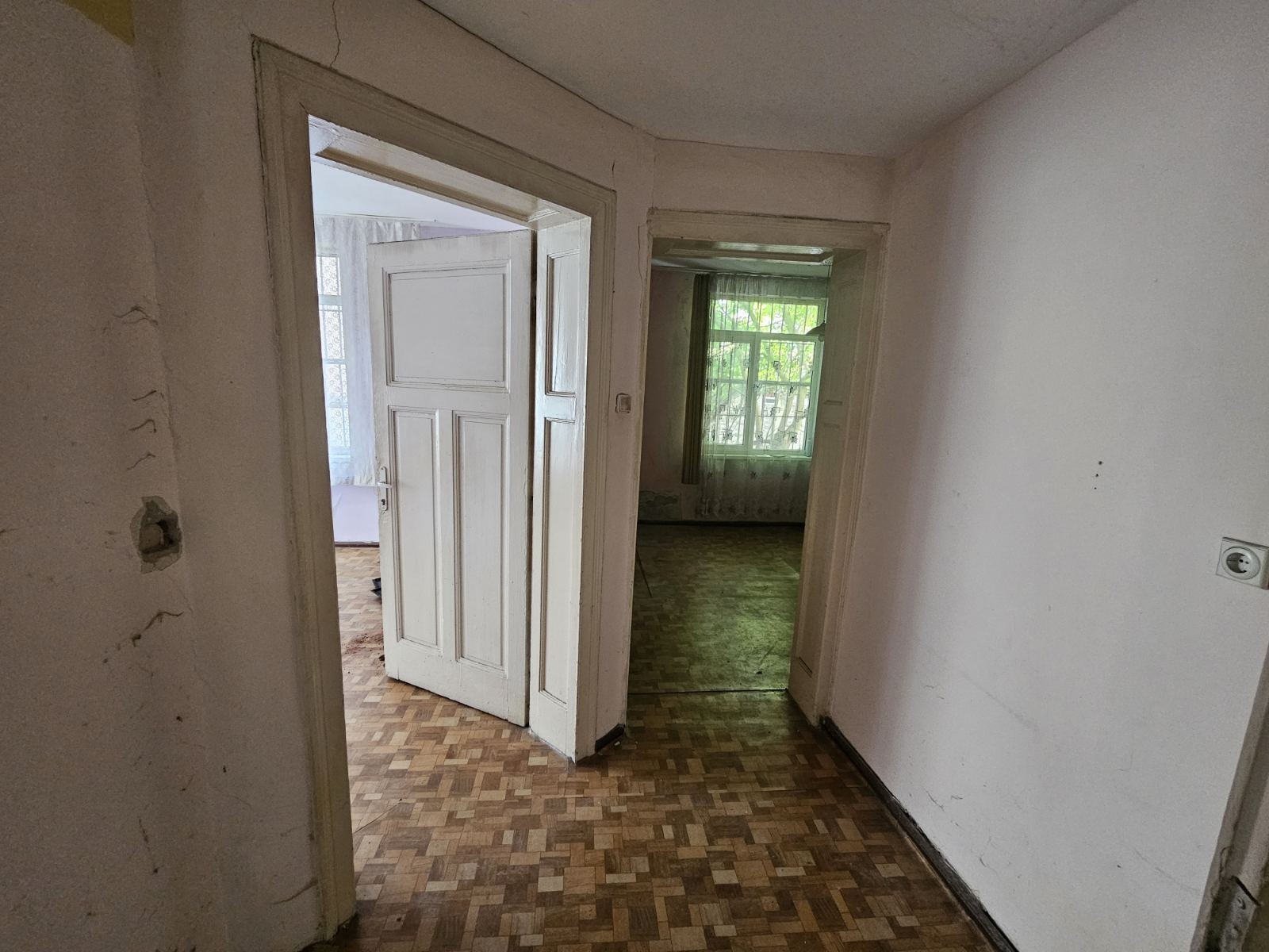 Продава 2-СТАЕН, гр. София, Център, снимка 6 - Апартаменти - 56346969