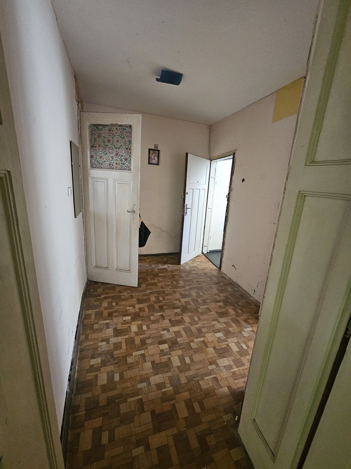 Продава 2-СТАЕН, гр. София, Център, снимка 7 - Апартаменти - 56346969